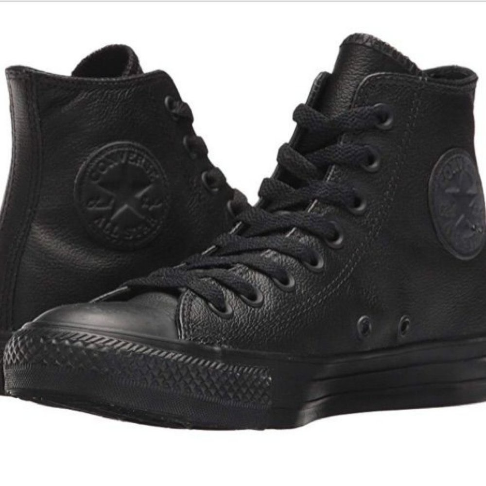 Chuck Taylor High Top Converse in Black Leather